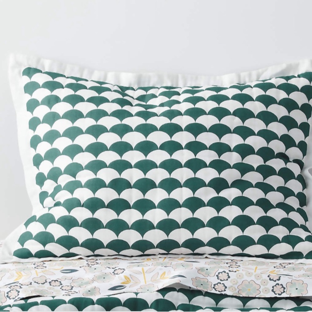 Crate&Kids Geo-Fan Kids Organic Teal Scallop Pillow Sham, 20"Wx26”D NWT